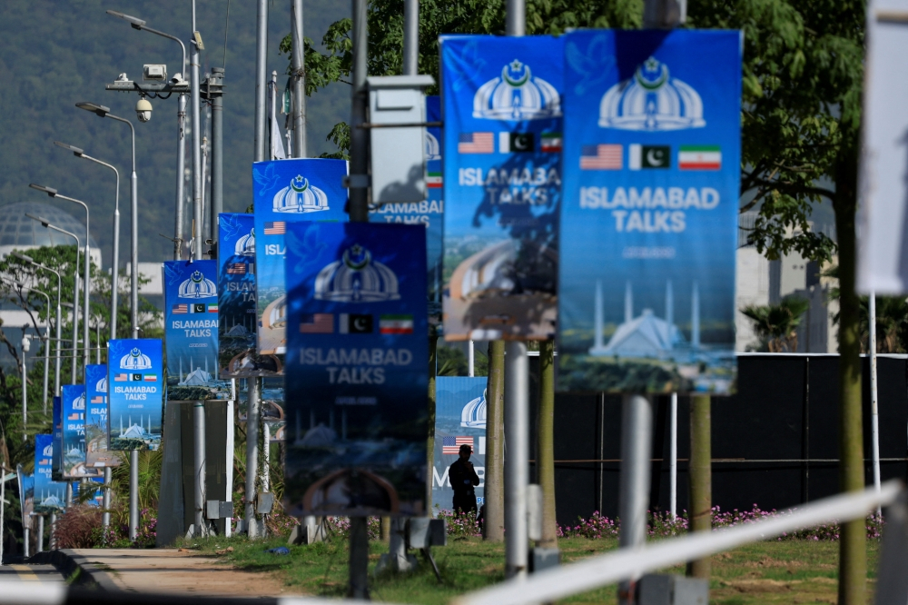 Iran defence ministry says US seeks ‘face-saving’ way out of ‘war quagmire it has become trapped in’ 