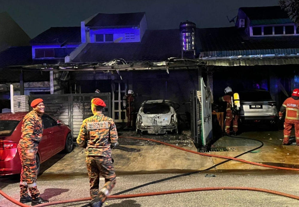 Kelana Jaya fire damages two homes, four vehicles, no injuries reported