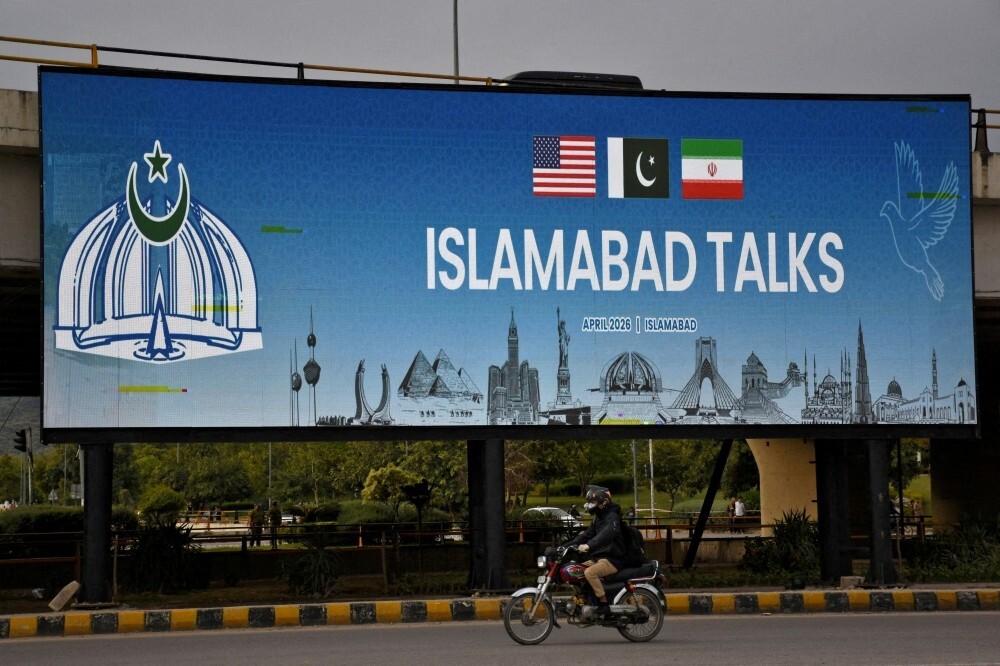 Pakistan pushes to revive US-Iran talks for second round, source says