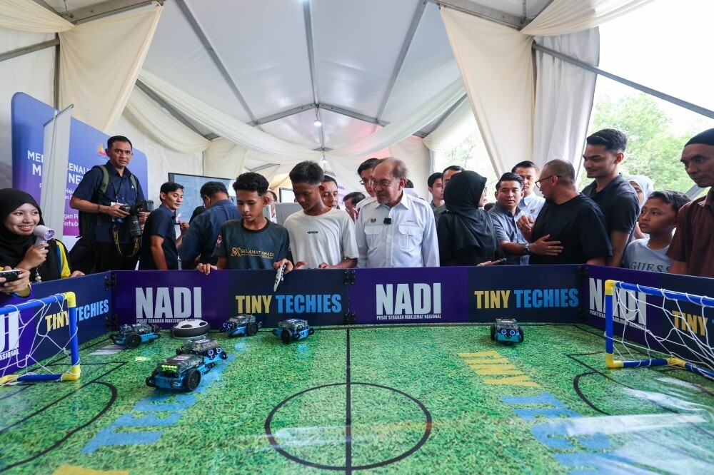 PM Anwar’s digital divide warning: ‘Technology must benefit everyone