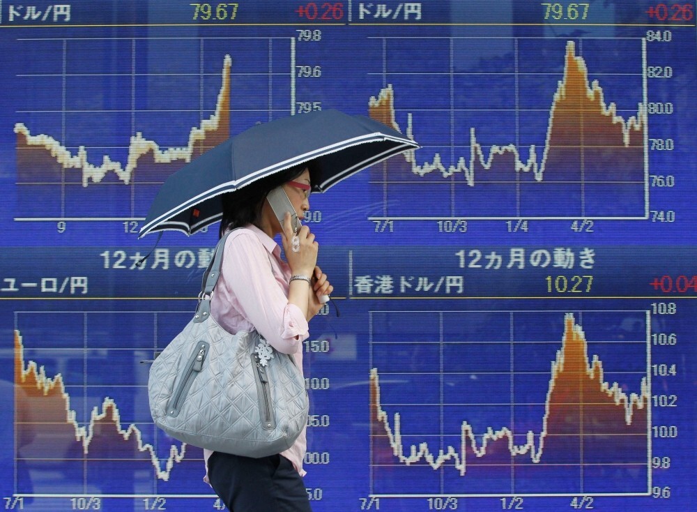 Malaysia ringgit still treading water against US dollar but gains on baht, yen