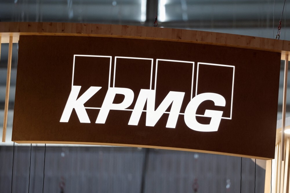 Big Four firm KPMG quits US government auditing business, redeploys 450 staff