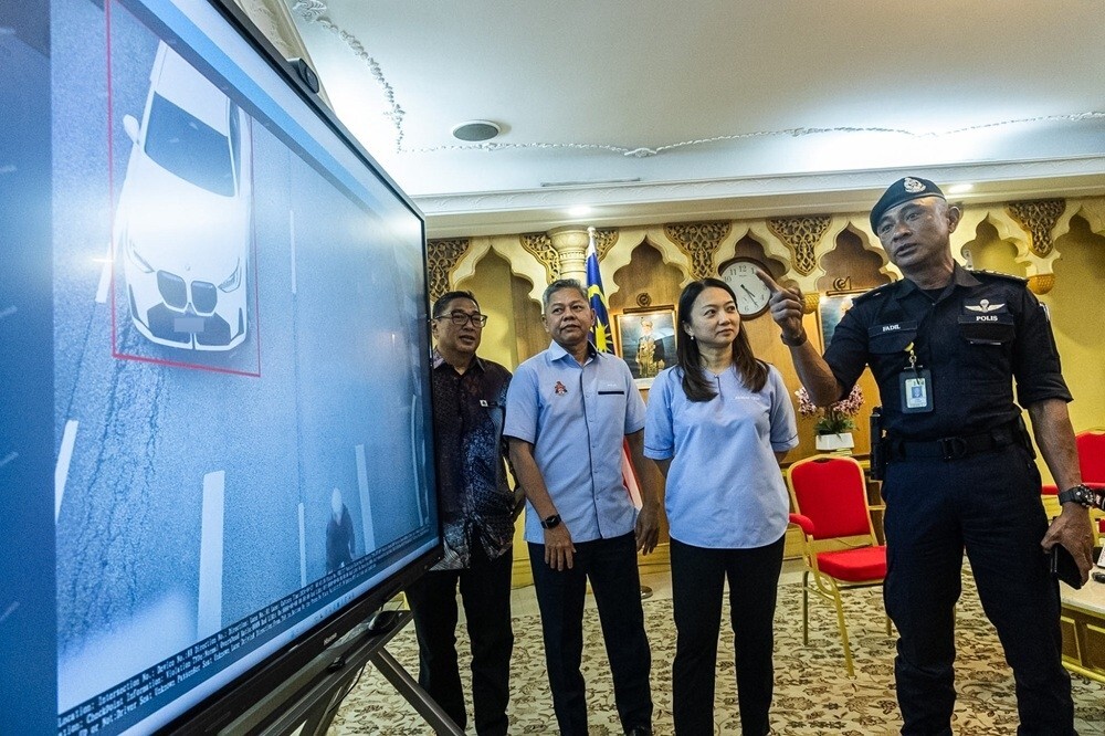 Criminals, traffic violators beware: DBKL’s 10,000 CCTVs can now identify faces, track your routes