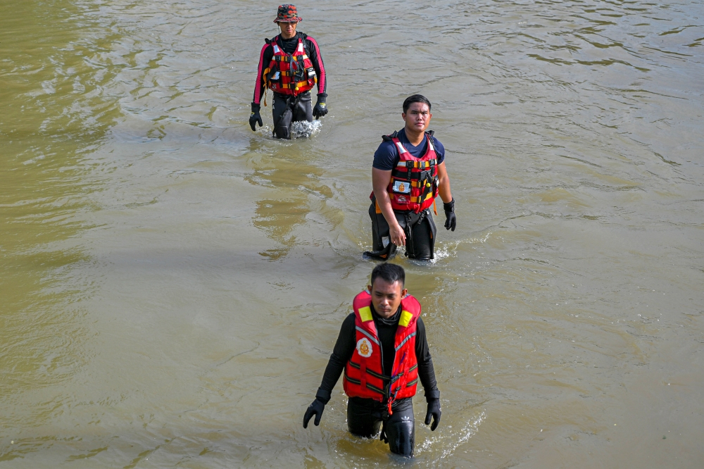Search radius grows to 29km for girl swept away in Bandar Mahkota Cheras drain