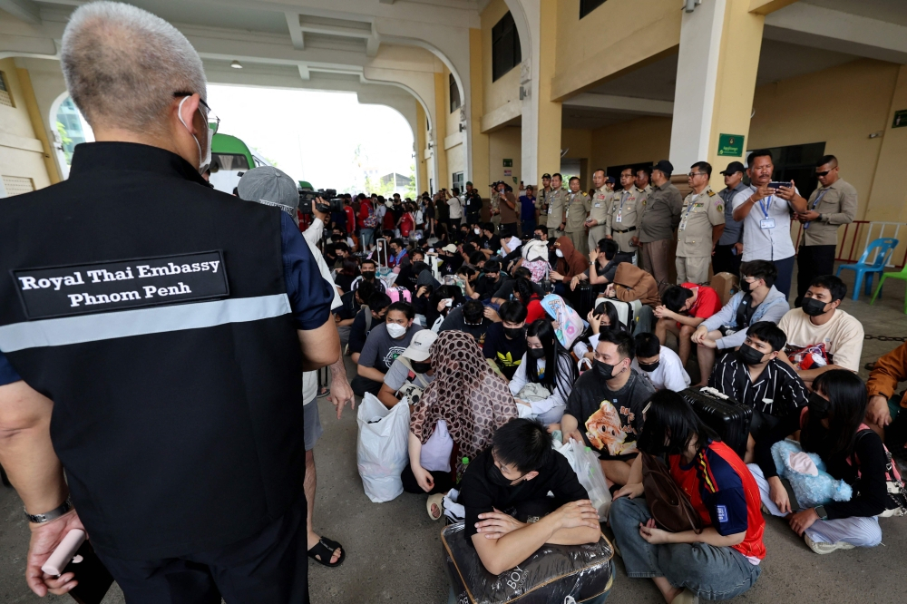 In latest crackdown, Sri Lanka arrests 37 Chinese at suspected scam centre