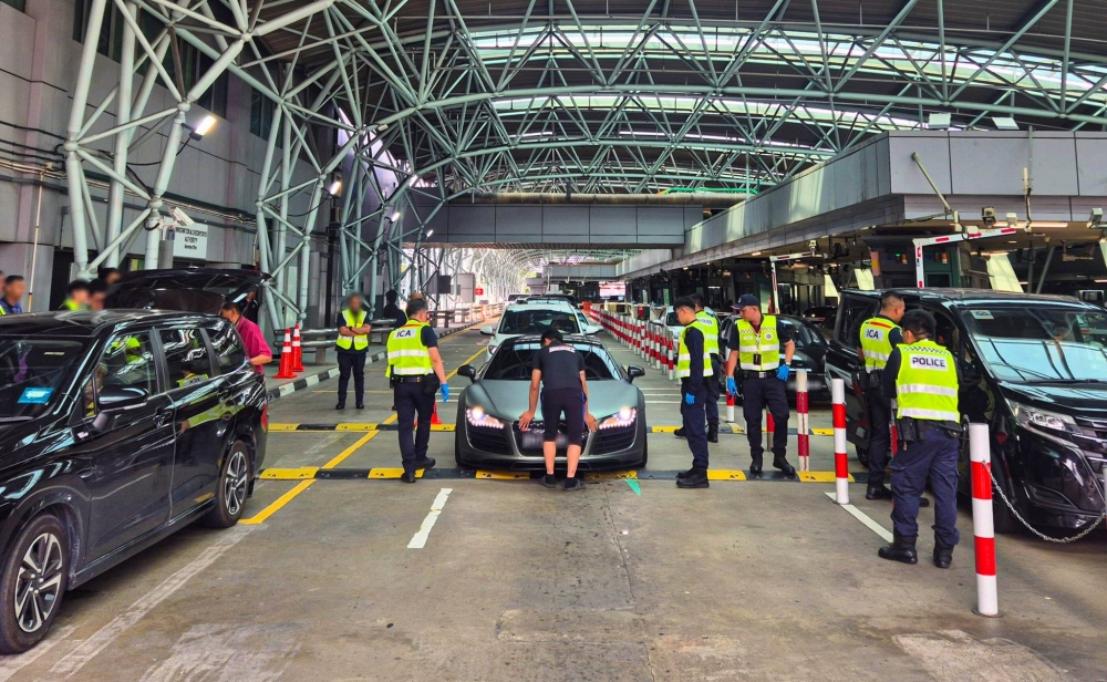 Malaysian pair arrested at Singapore’s Woodlands Checkpoint over ‘ice’ and cannabis smuggling attempt