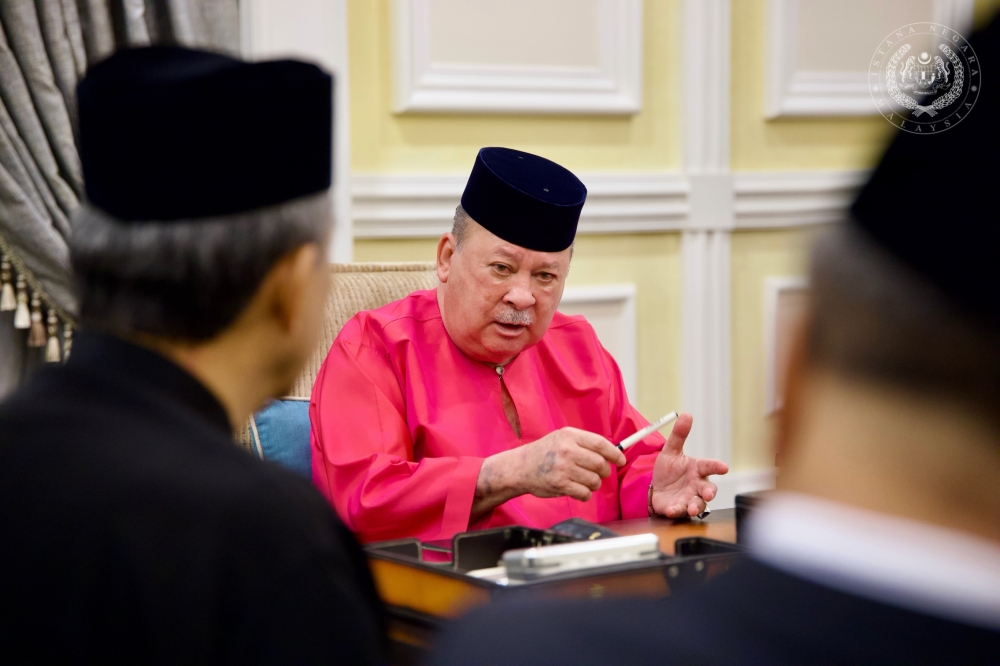 King of Malaysia appoints 15 new envoys to Japan, UK, Singapore, other countries