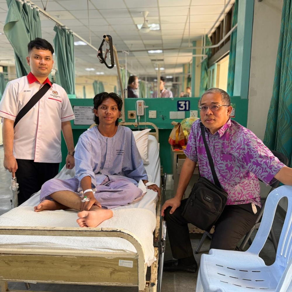 Pahang Sultan extends condolences, aid to surviving children of couple killed in Pekan crash 