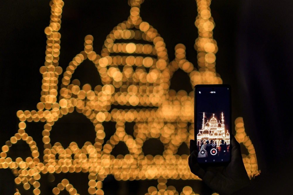 Ahead of official birthday, Friday sermon highlights King’s role as active guardian of stability and sovereignty