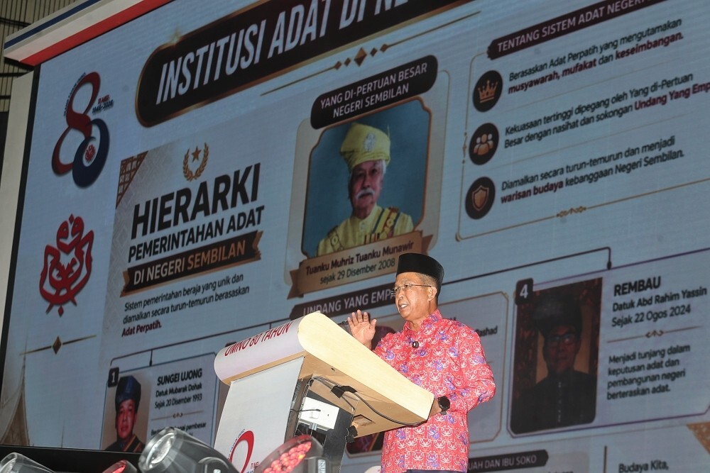 After withdrawing support, Negeri Sembilan Umno says MB’s fate now with BN, PH leadership