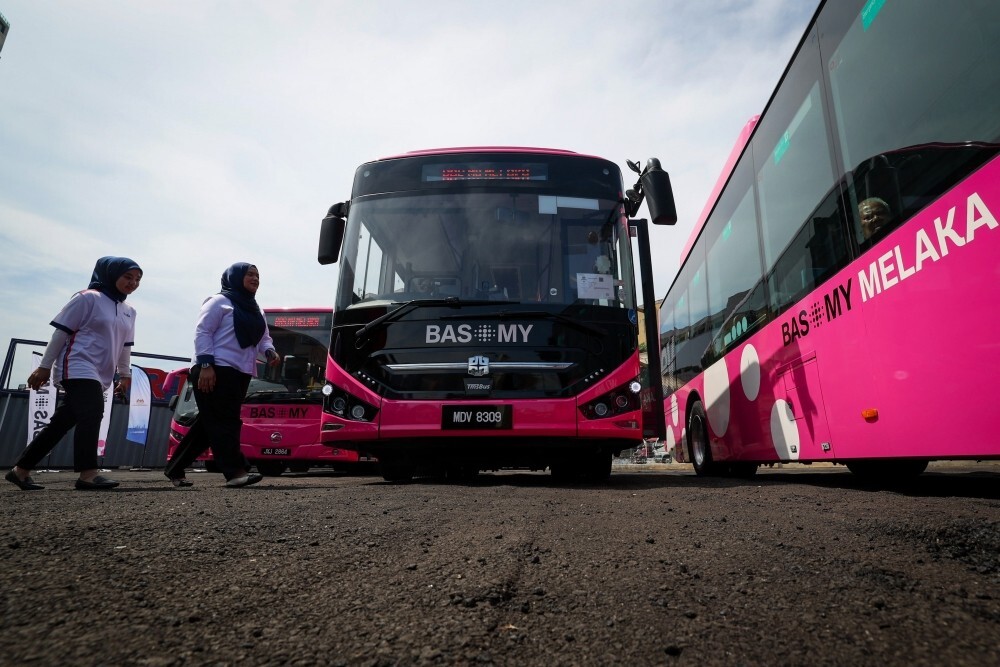 Transport Ministry: BAS.MY free travel card now open to Form Six students and government trainees