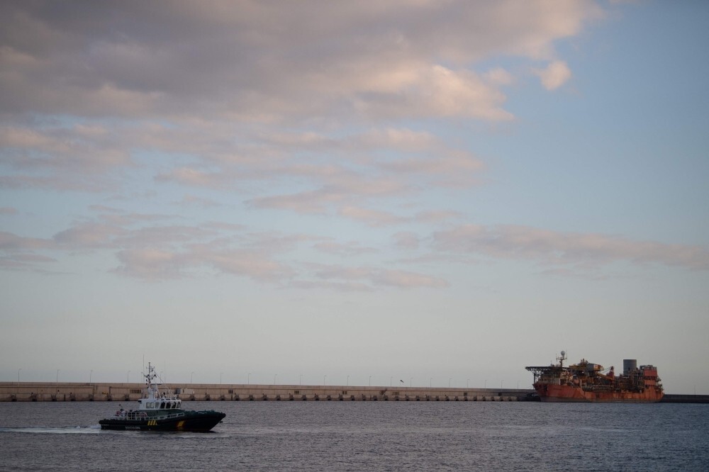 Hantavirus-hit cruise ship heads to Canary Islands for mass evacuation, WHO to coordinate