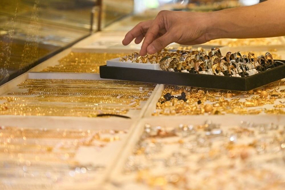 Police recover stolen jewellery after gold shop heist in Jerantut, two suspected robbers held in Chow Kit