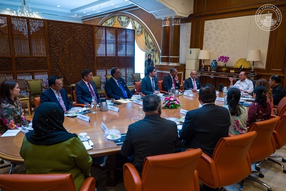 Anwar calls on Malaysian envoys to boost economic diplomacy, attract quality investments