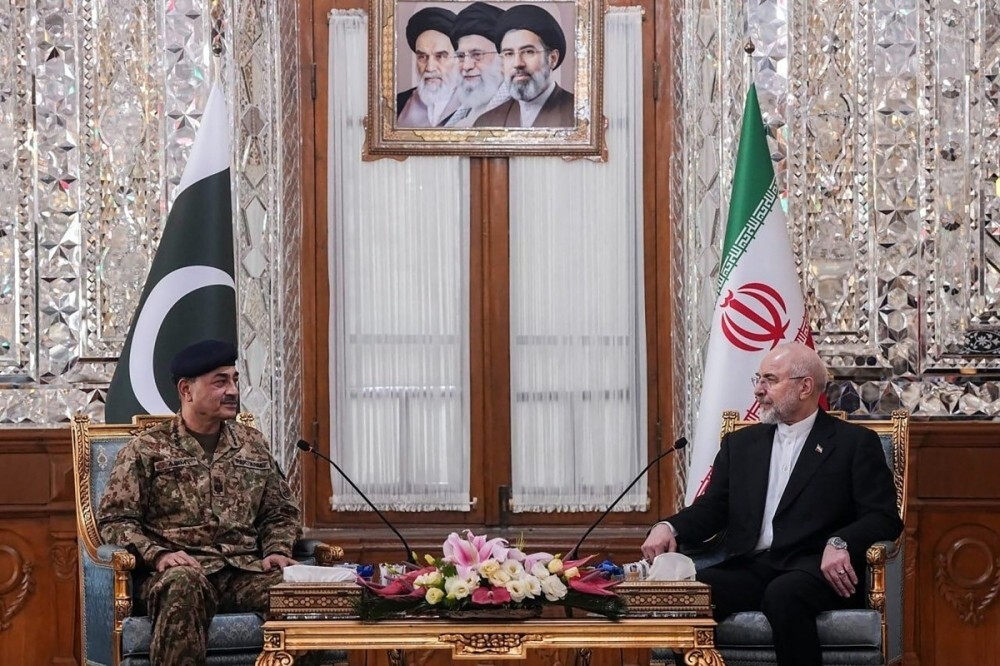Iran media say mediator Pakistan’s army chief Asim Munir due in Tehran today
