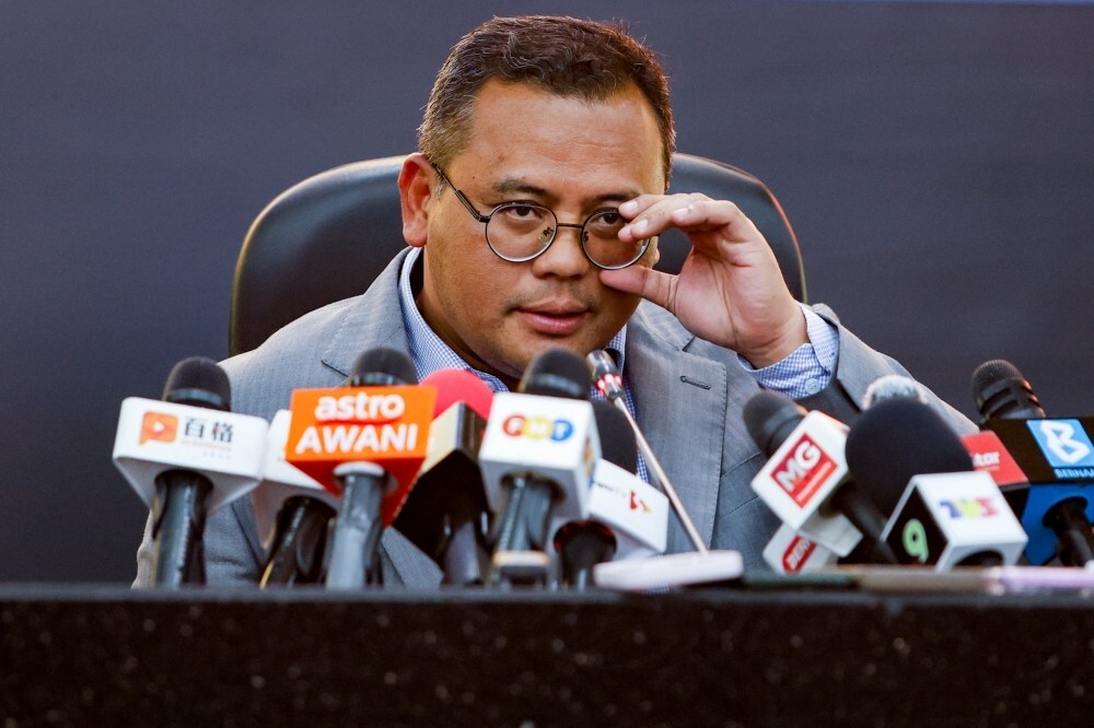 Selangor launches RM20m scheme to ease university fees for state‑born students, says Amirudin