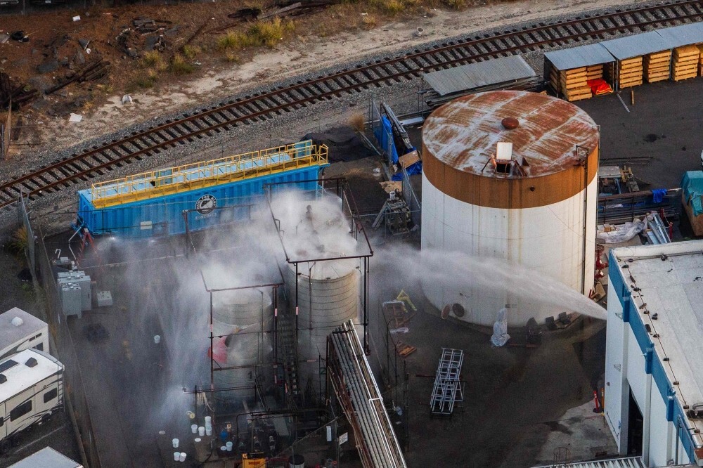 California chemical tank is at high risk of exploding as its heats up, residents told to evacuate