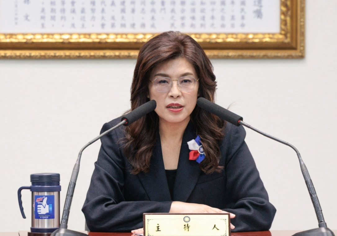 Taiwan opposition chief heads to US after Beijing visit, pledges peace role