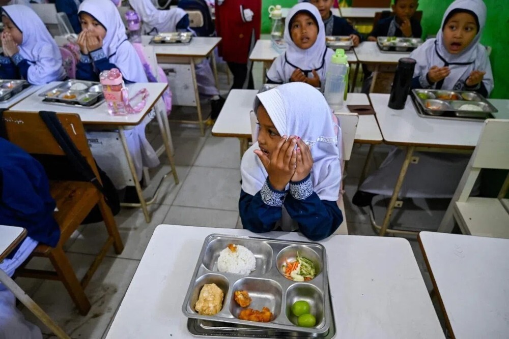 Indonesia free meals agency HQ sealed off after investigators raid premises