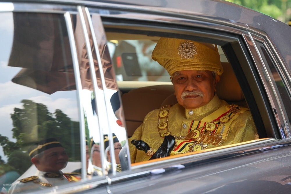 Tuanku Muhriz is still Negeri Sembilan Ruler, Anwar says despite Melaka hotel proclamation