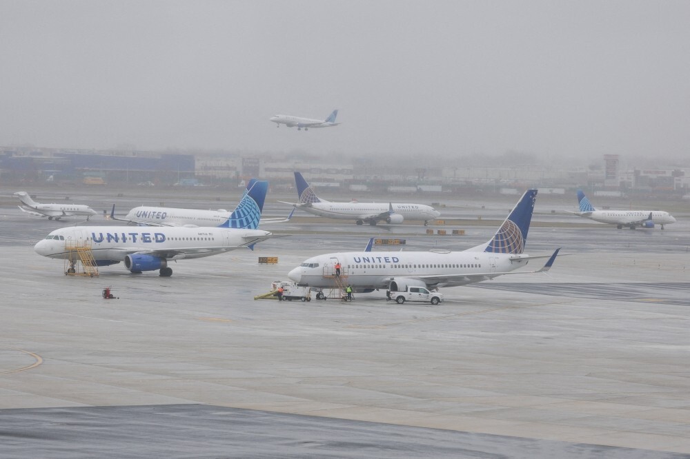 Record profit hopes fade as war and jet shortages cloud airline outlook
