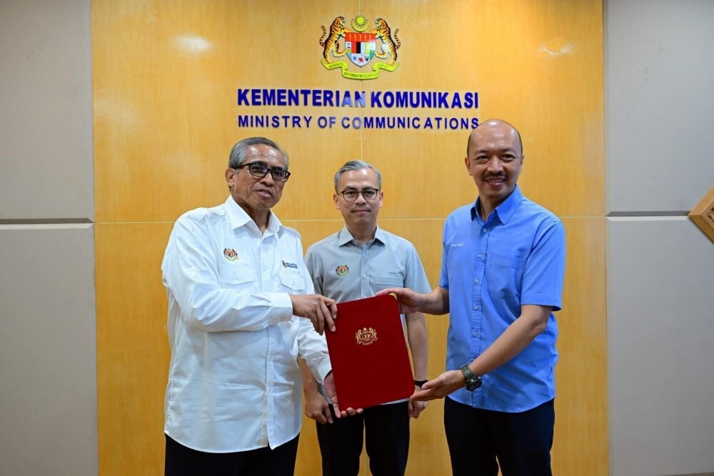 Home Minister’s special officer Mohd Hisyamuddin named new J-KOM DG