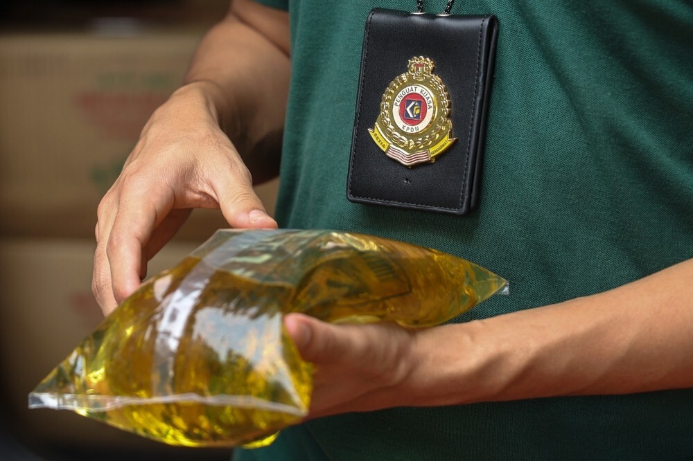 Cooking oil subsidy system tightened as 179 companies barred from eCOSS scheme