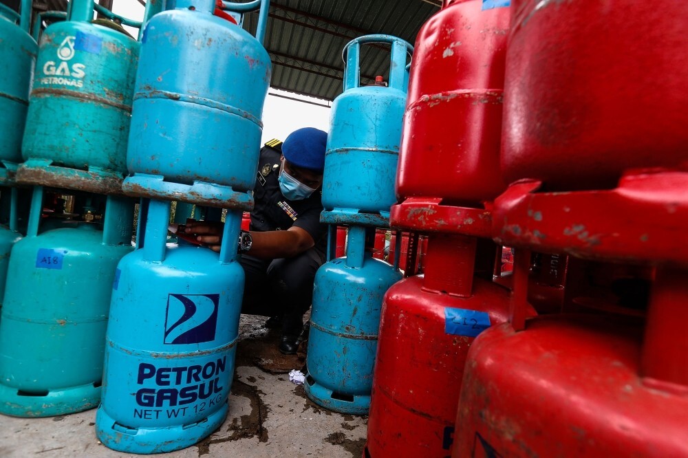 Malaysia weathers 100 days of global energy crisis, supplies remain stable