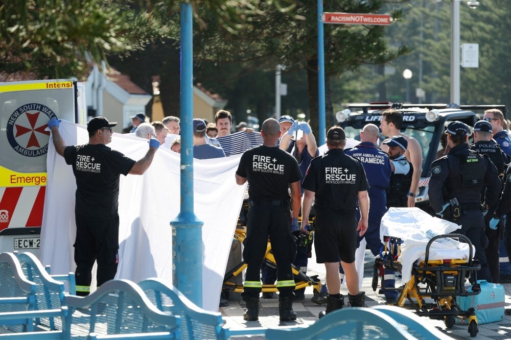 Sydney shark attack that critically injured woman prompts drone rule review at Coogee Beach