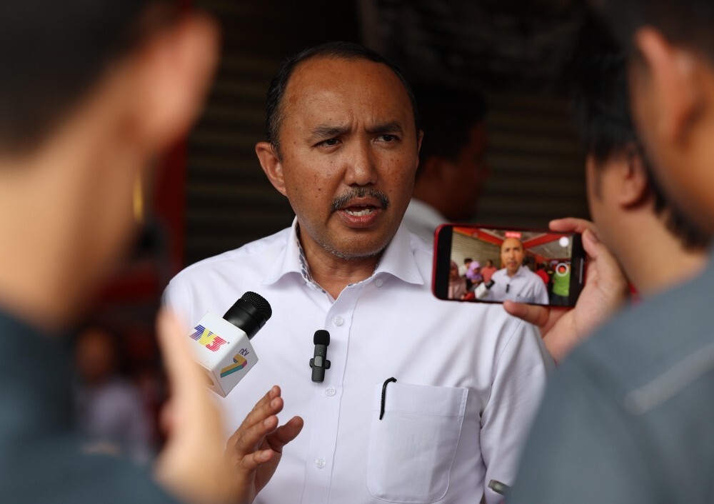 Kulai Barisan chief dismisses claim Johor Pakatan reps denied state funds, says opposition assemblymen get RM200,000 yearly