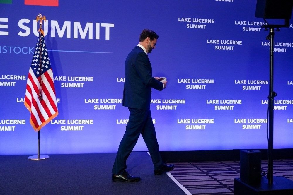 US lifts Iran sanctions for 60 days following peace roadmap agreement