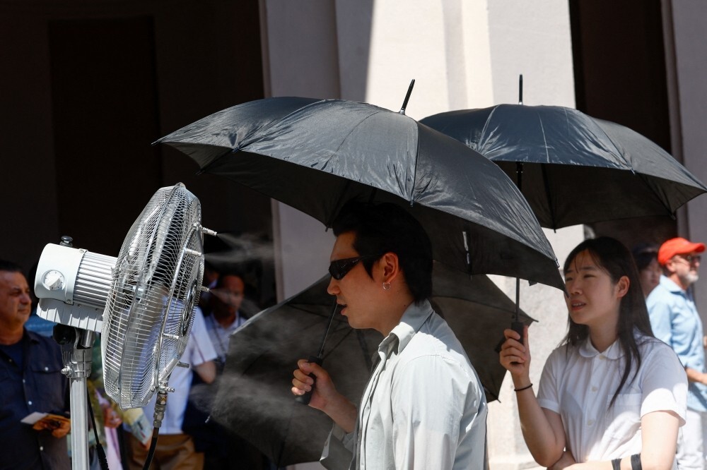 Heatwave smashes European temperature records; 18 people, including two children, dead in France