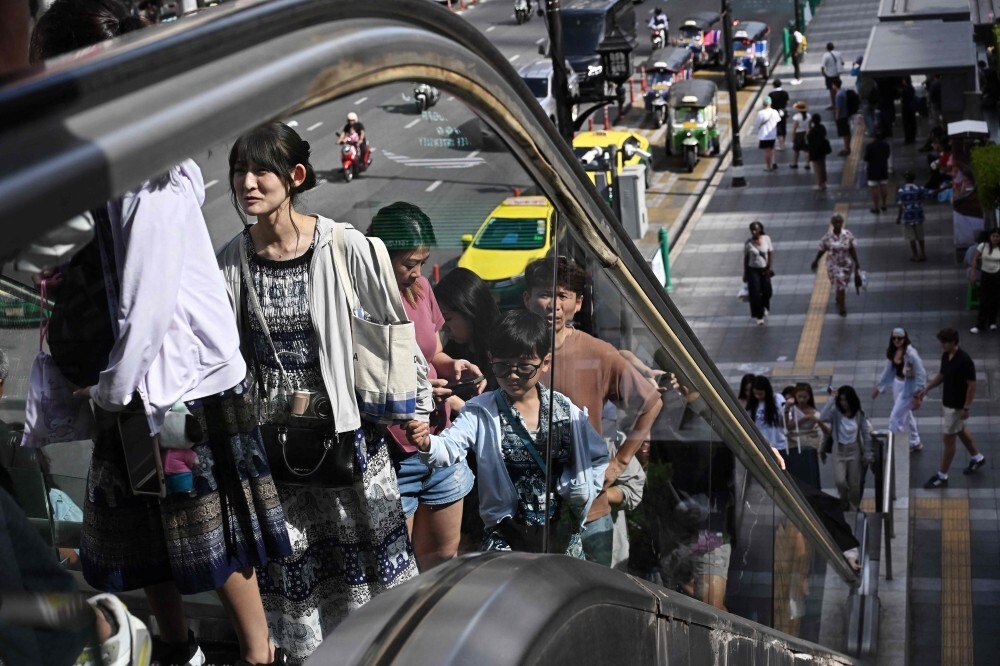 Bangkok bakes under ‘dangerous’ 51.9°C heat index, Thailand govt opens cooling shelters