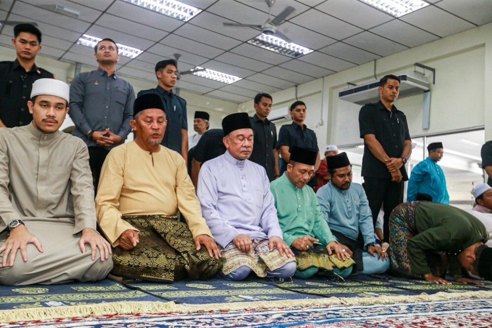 New low-rent housing projects planned for civil servants nationwide, says Anwar