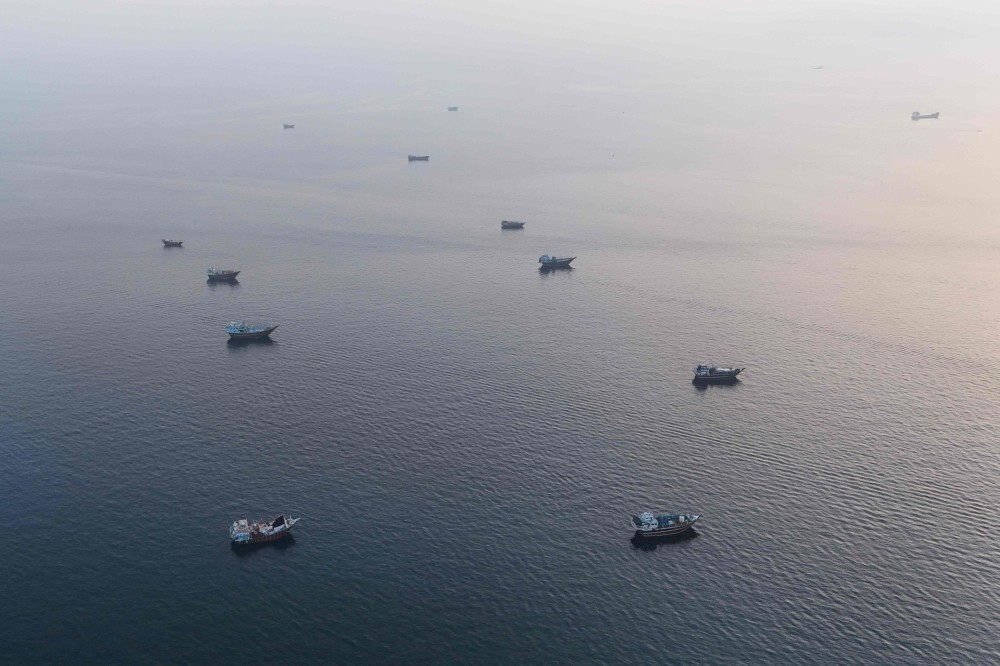 Strait showdown looms as Iran warns against bypassing Hormuz