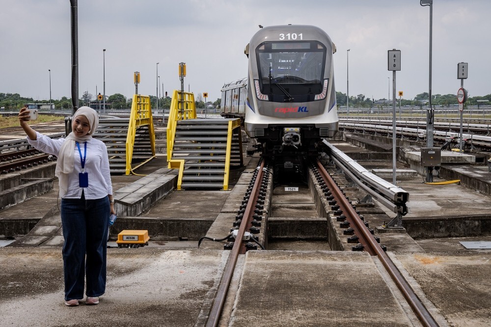 LRT3 Phase Two set to add five stations, seven trains under long-term expansion plan, deputy minister says