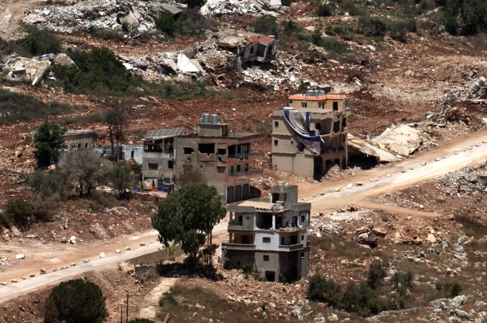 Israeli forces pound Nabatieh, Bint Jbeil and Tyre despite US‑brokered withdrawal agreement