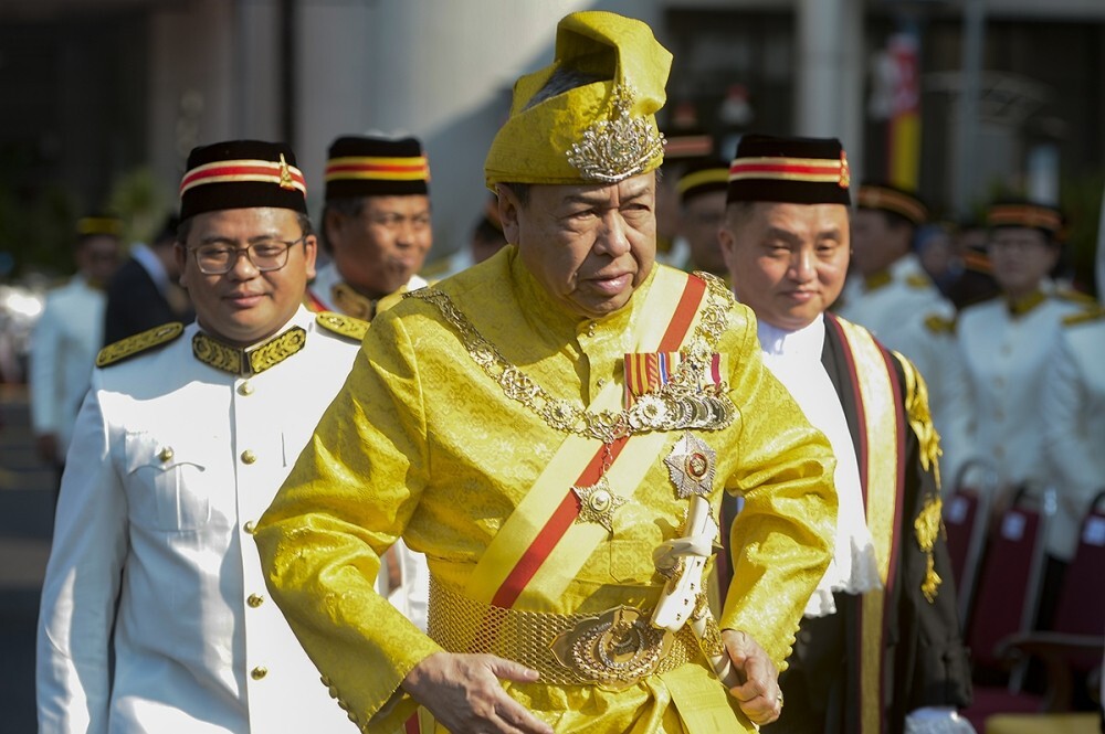 Selangor Sultan does not consent to Friday prayers at shopping malls