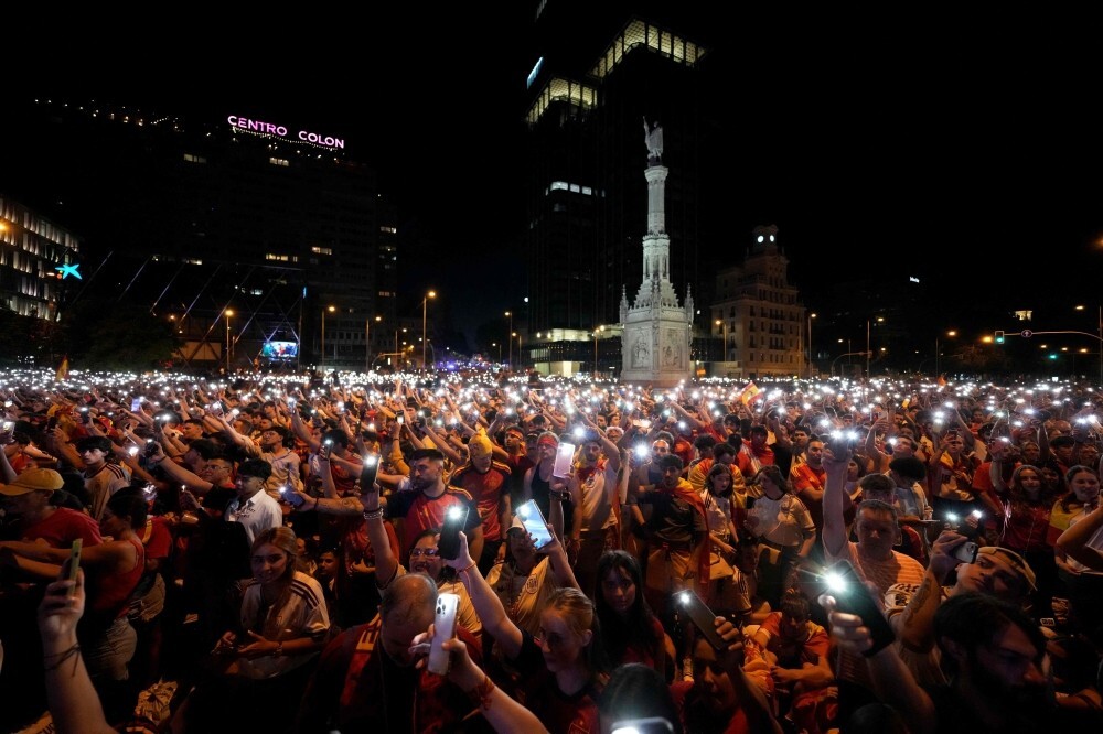 Boy, 13, dies after fountain collapses during Spain World Cup celebrations