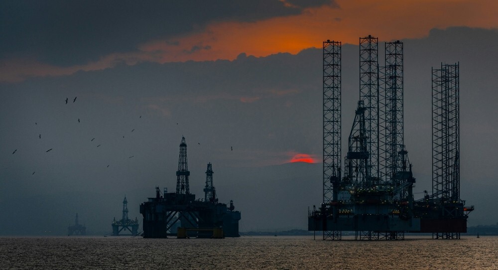 Oil rally cools as Iran hints diplomacy with US is still alive