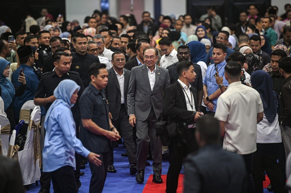 Anwar apologises if remarks to civil servants came across as too harsh