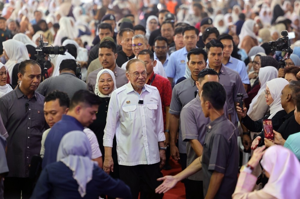 Tabung Haji RCI report: Anwar questions 13-month bonus payout, calls it breach of trust