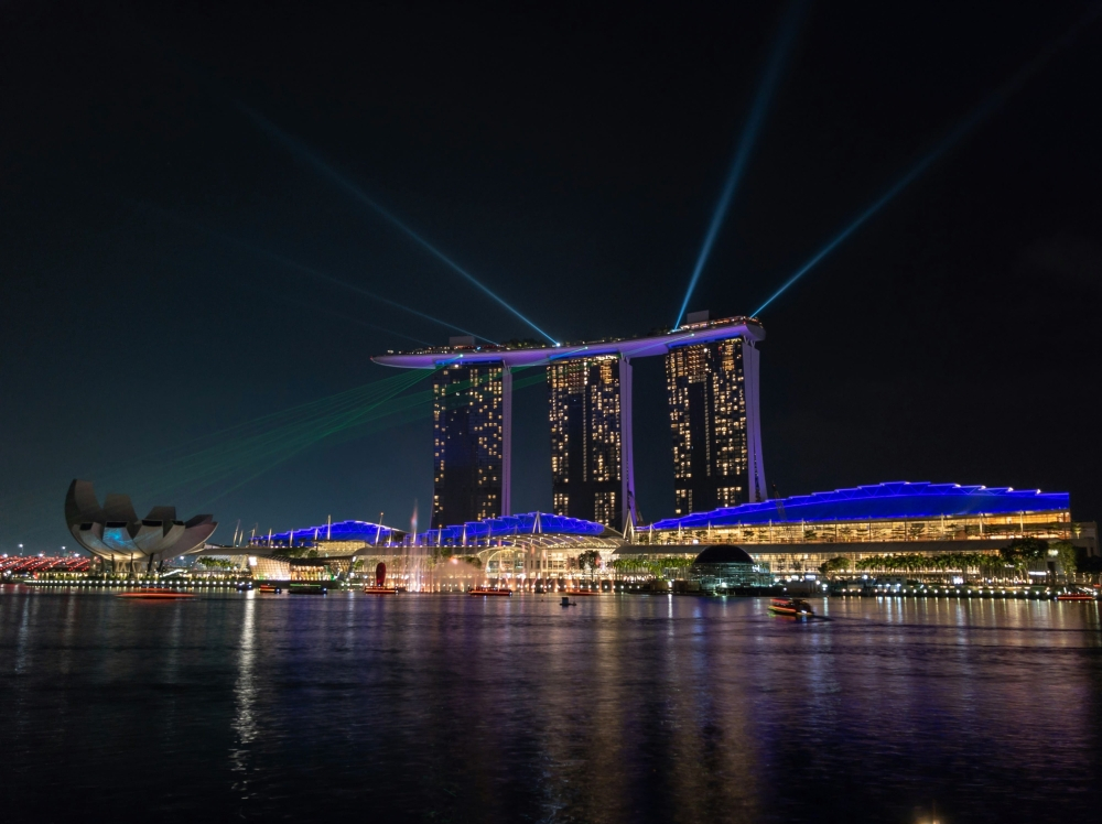 Chinese national nabbed after fake notes found in S$150,000 deposit at Marina Bay Sands Casino