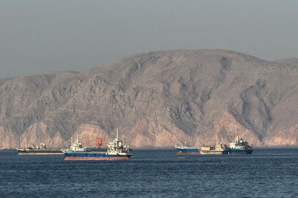 Iran Guards say agreed with Oman to share revenues from Strait of Hormuz