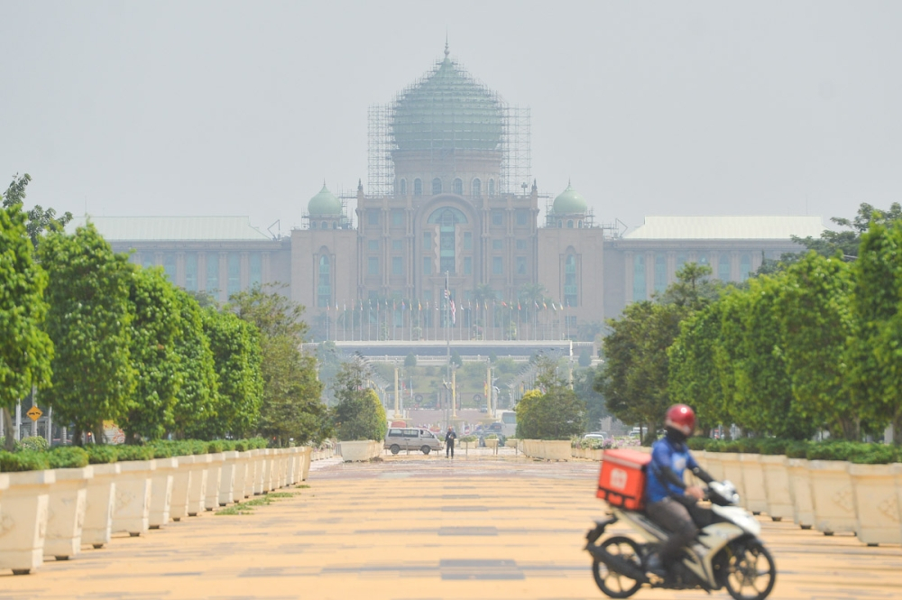 Putrajaya, six states across Malaysia at risk of worsening haze through Aug 31, MetMalaysia says