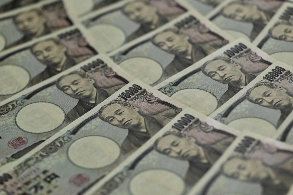 Yen rises after reported US‑Japan joint intervention, first since 1998
