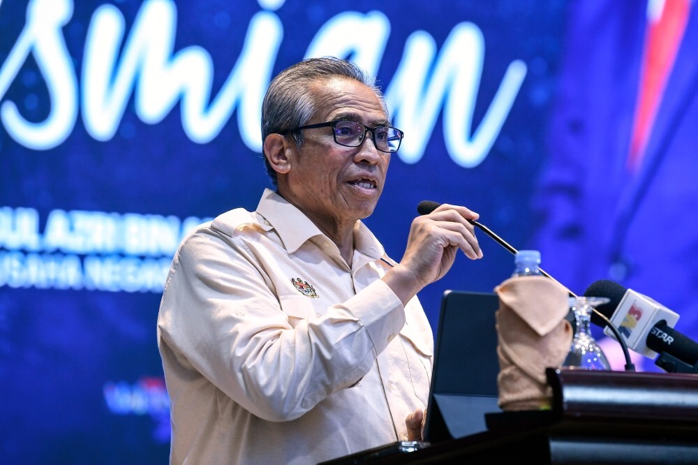 Chief Secretary says WFH fine if KPIs delivered, department heads must bear responsibility