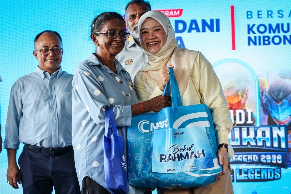 Fadhlina hails Nadi Mahir school uniform instalment plan easing parents’ burden, empowering entrepreneurs