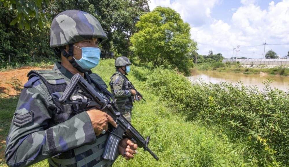 RM10 a trip: GOF arrests Kelantan labourer who allegedly ferried undocumented migrants from river to bus station