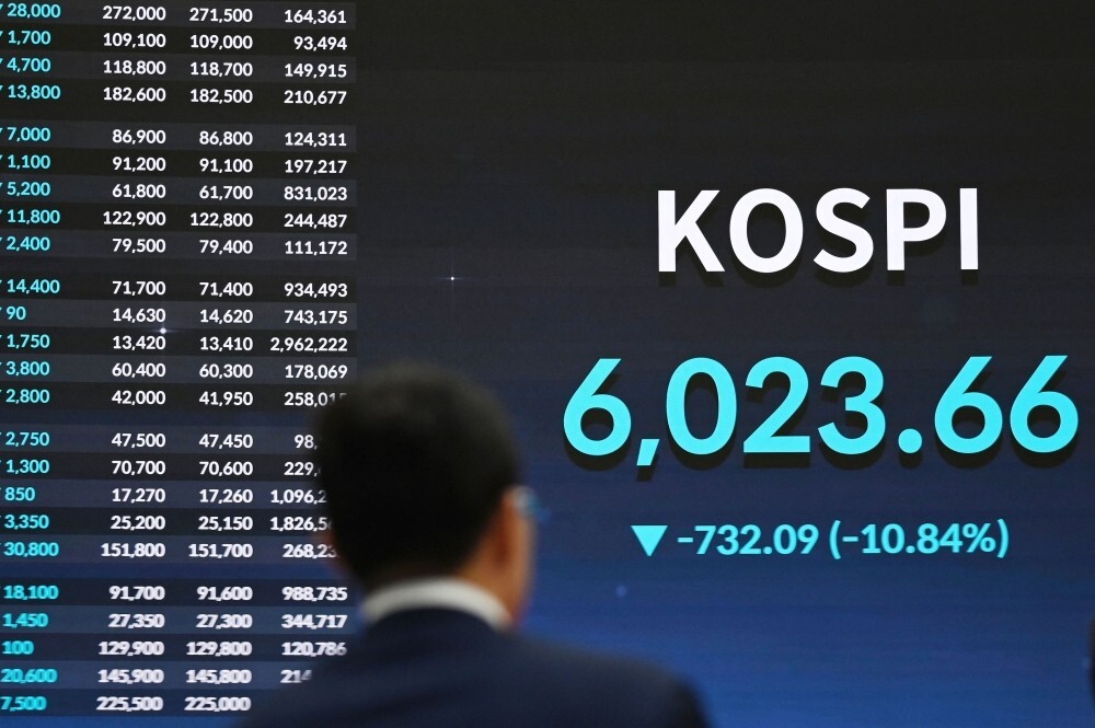 Seoul leads Asian stocks higher as easing US inflation revives tech rally